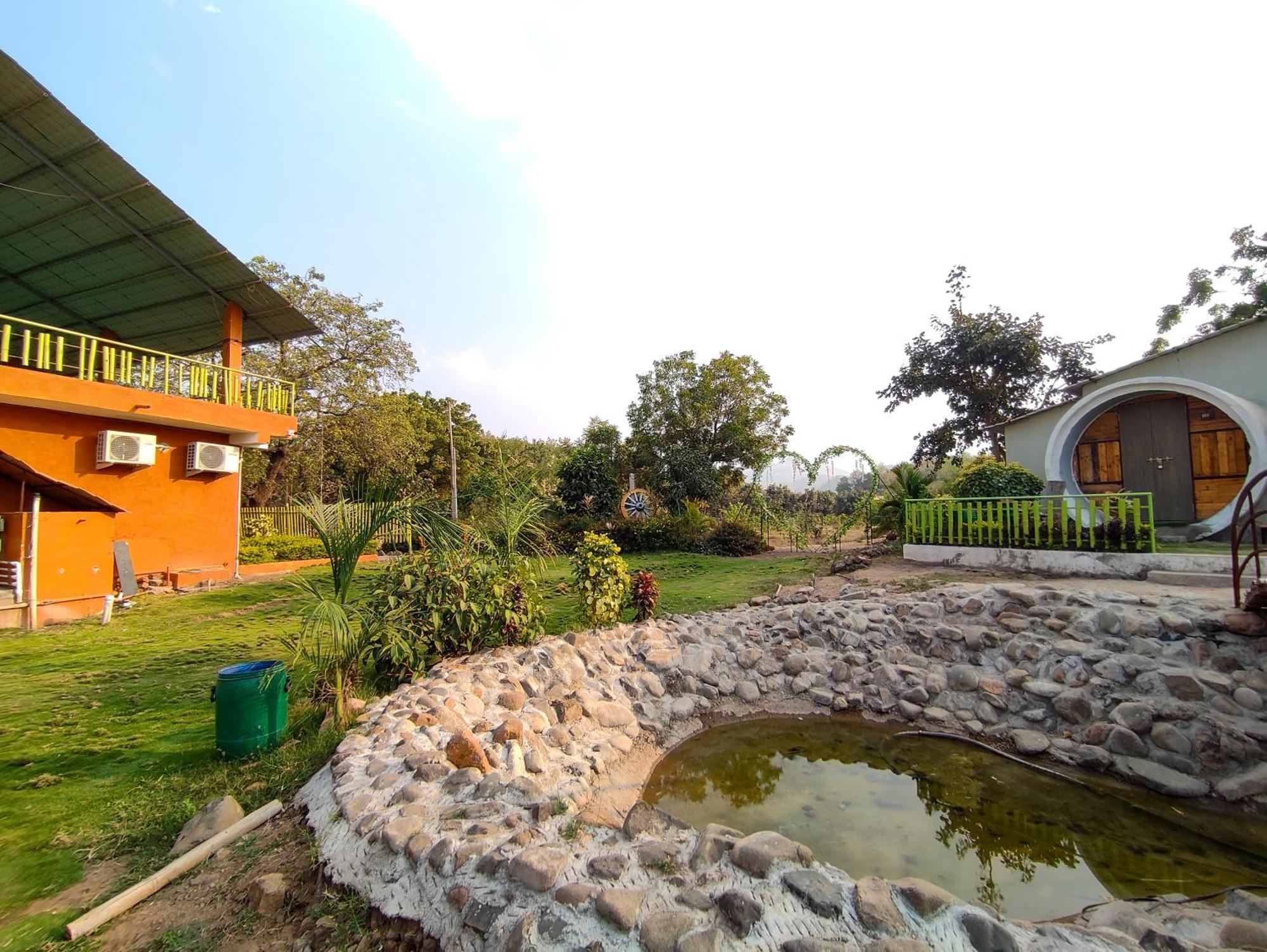 Van Vagdo Resort Rajpipla Exterior foto