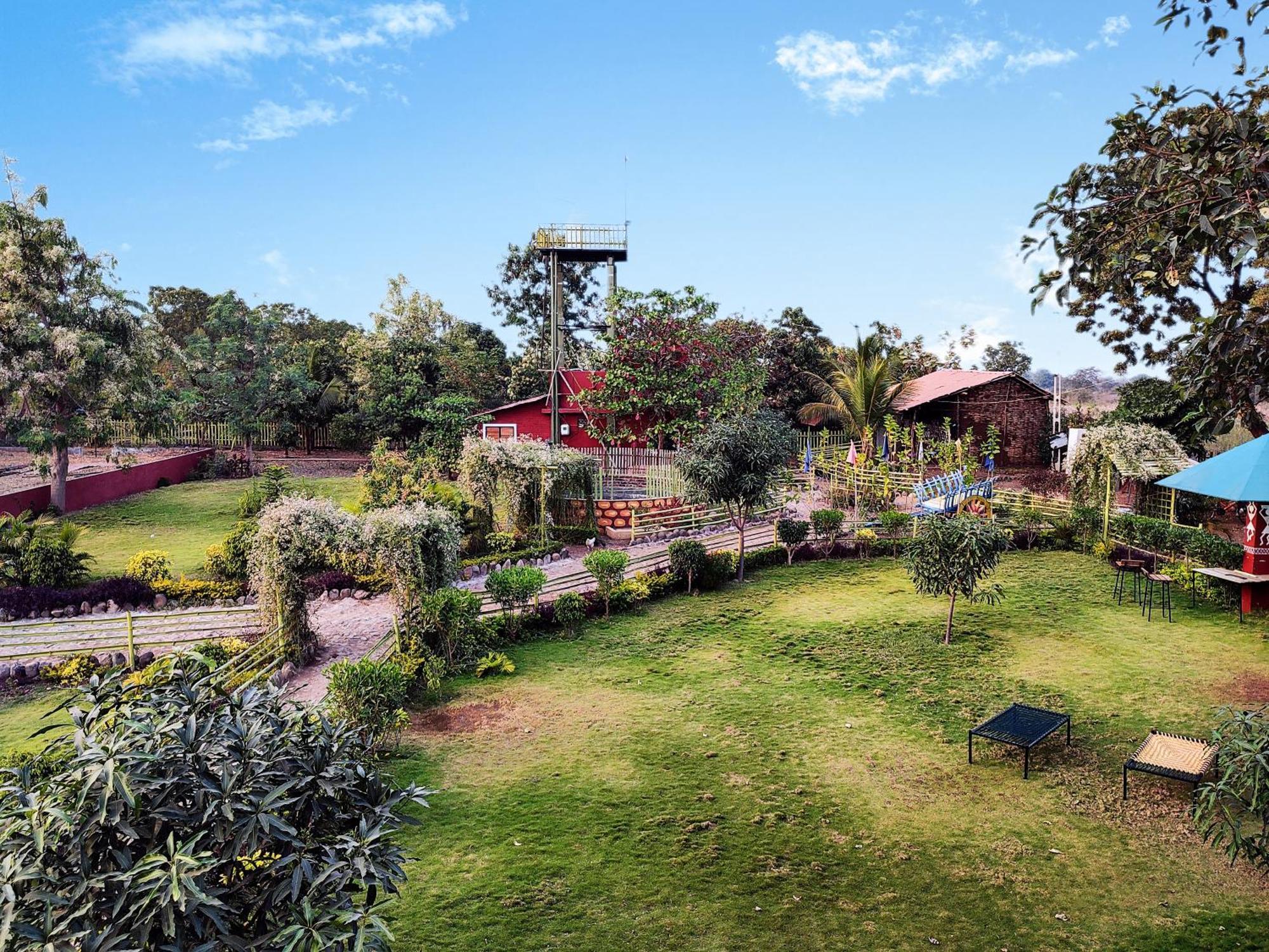 Van Vagdo Resort Rajpipla Exterior foto