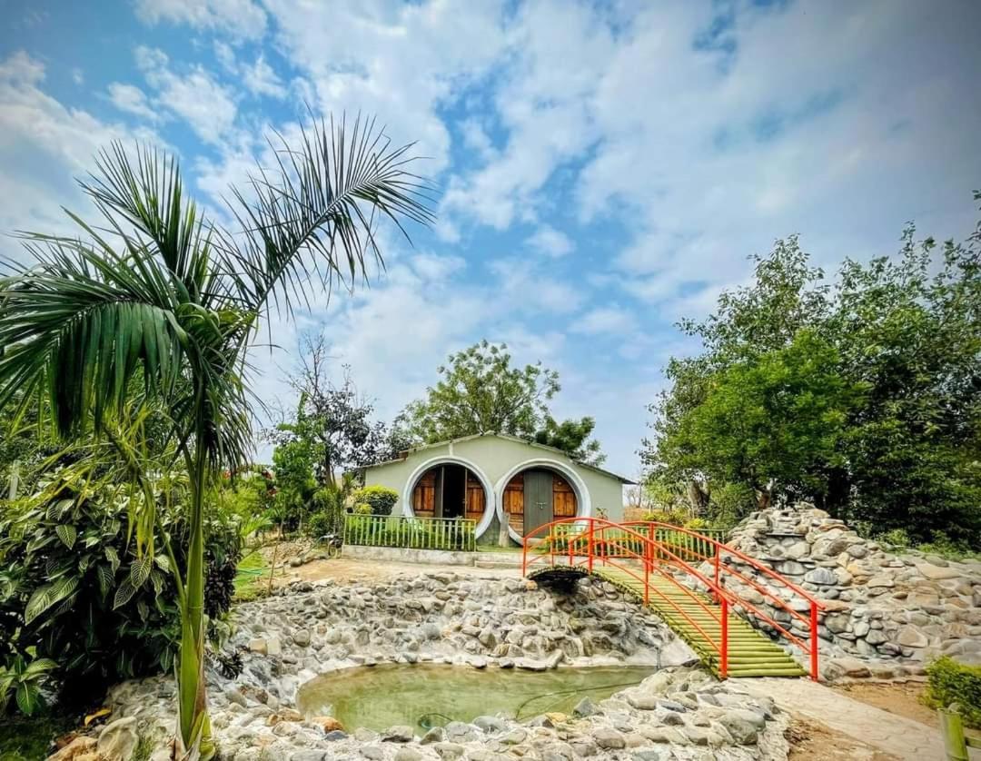 Van Vagdo Resort Rajpipla Exterior foto